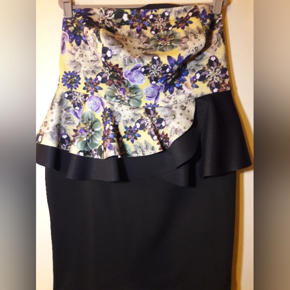 ASOS CURVE STRAPLESS PEPLUM BODYCON DRESS - Picture 7 of 7